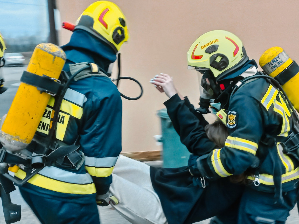 Ćwiczenia strażaków w Moszczenicy (18.02.)