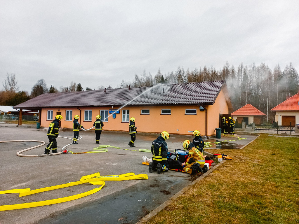 Ćwiczenia strażaków w Moszczenicy (18.02.)