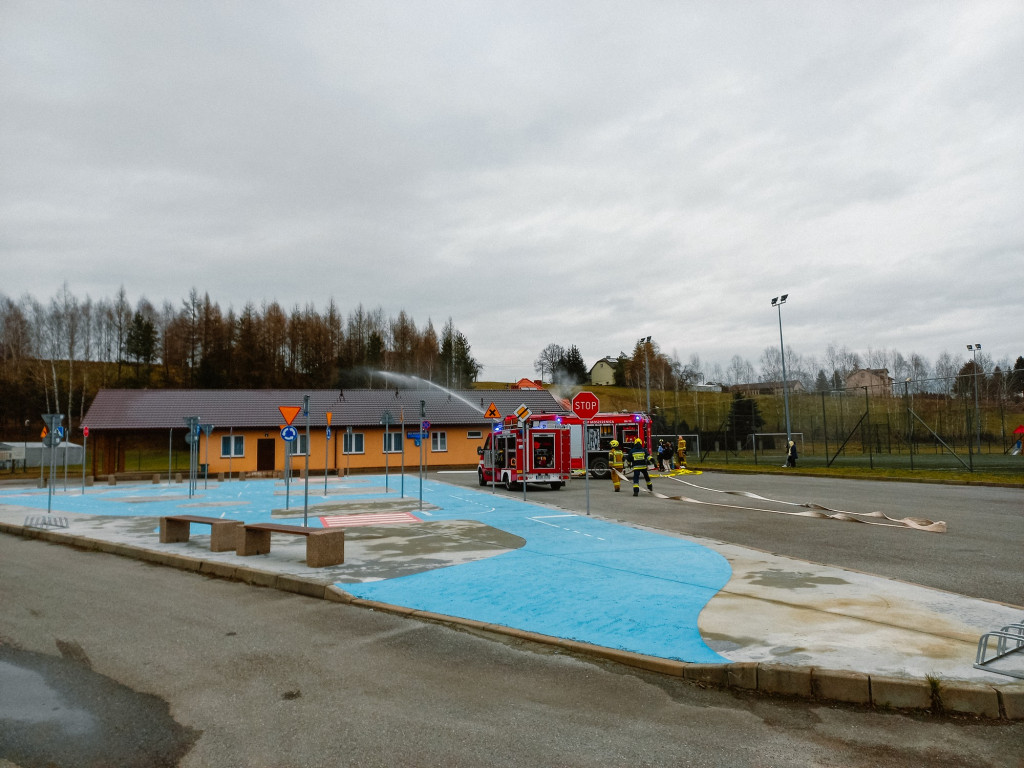 Ćwiczenia strażaków w Moszczenicy (18.02.)