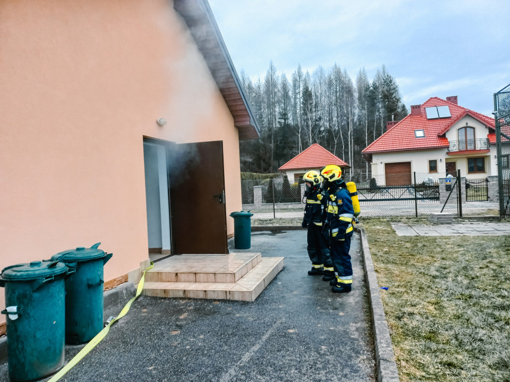 Ćwiczenia strażaków w Moszczenicy (18.02.)