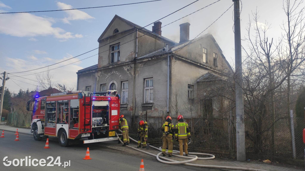 Pożar budynku przy ulicy Szpitalnej w Gorlicach