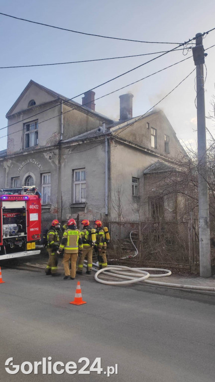 Pożar budynku przy ulicy Szpitalnej w Gorlicach