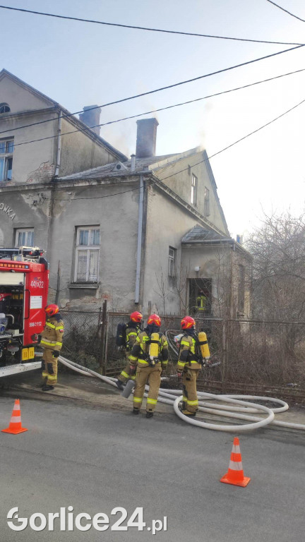 Pożar budynku przy ulicy Szpitalnej w Gorlicach