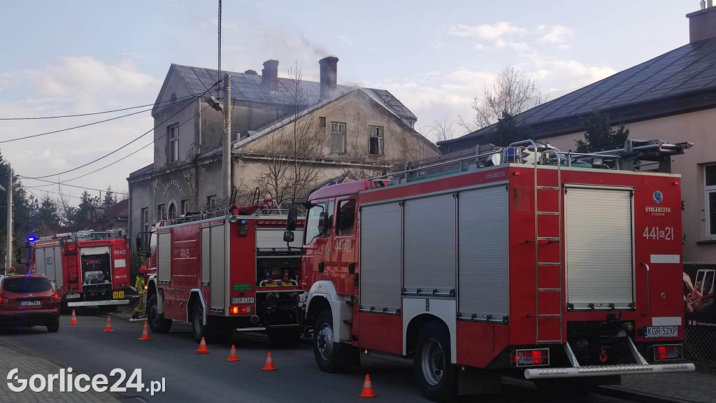 Pożar budynku przy ulicy Szpitalnej w Gorlicach