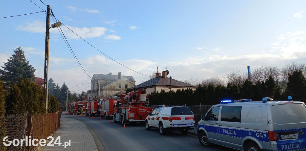 Pożar budynku przy ulicy Szpitalnej w Gorlicach