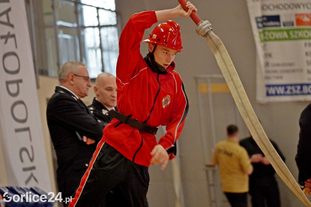 Halowe młodzieżowe zawody sportowo-pożarnicze 2023