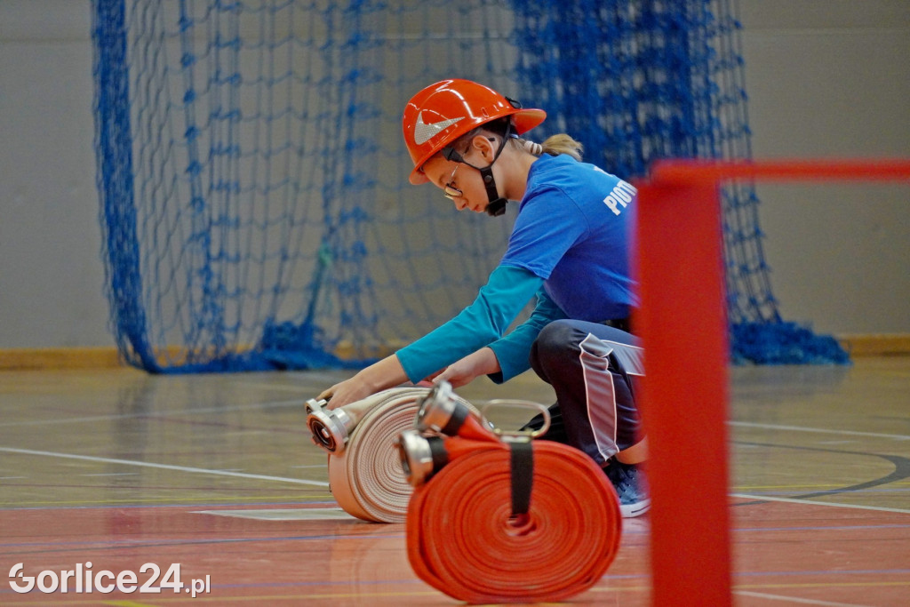 Halowe młodzieżowe zawody sportowo-pożarnicze 2023