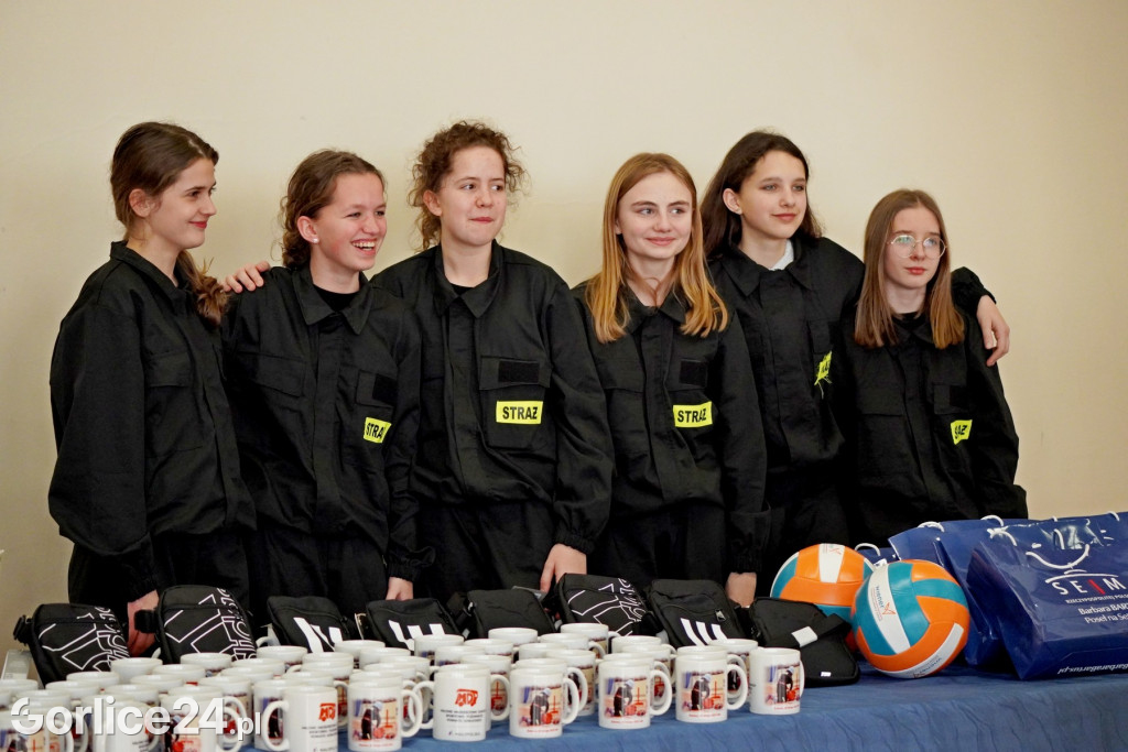 Halowe młodzieżowe zawody sportowo-pożarnicze 2023