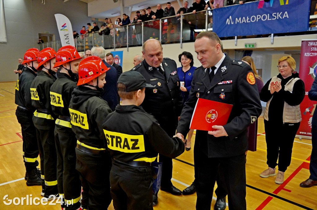 Halowe młodzieżowe zawody sportowo-pożarnicze 2023