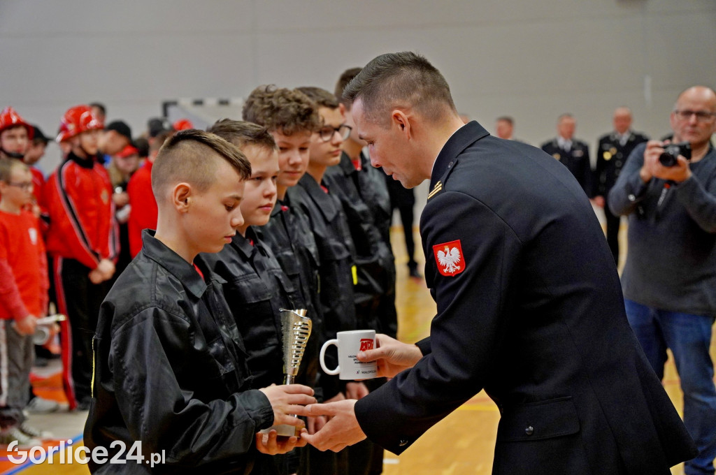 Halowe młodzieżowe zawody sportowo-pożarnicze 2023