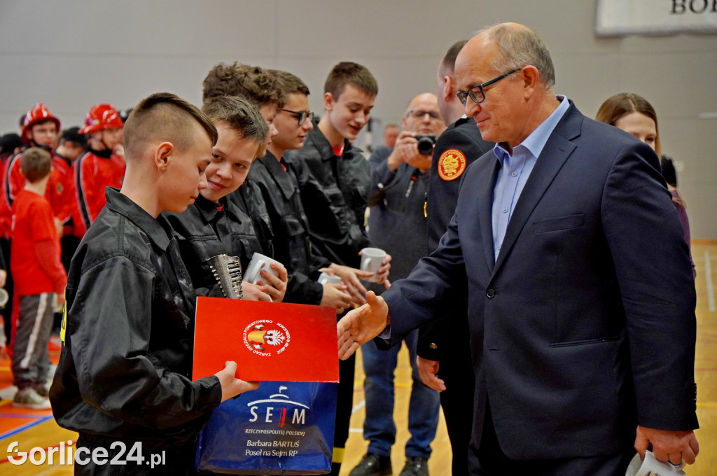 Halowe młodzieżowe zawody sportowo-pożarnicze 2023
