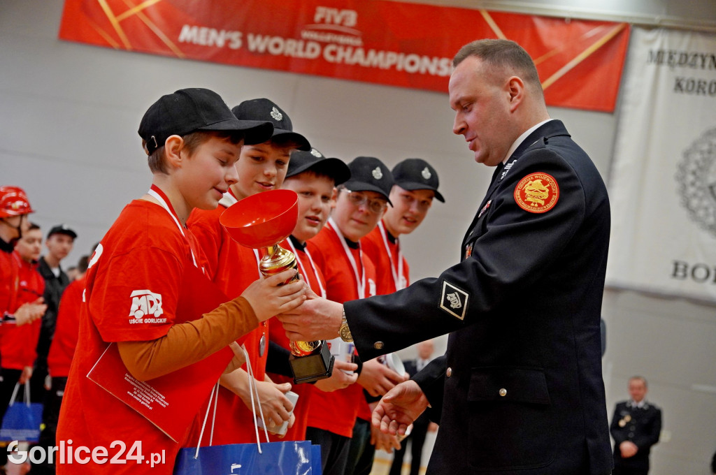 Halowe młodzieżowe zawody sportowo-pożarnicze 2023