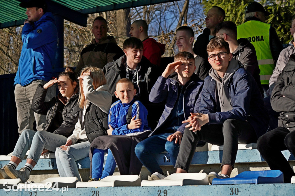 Glinik Gorlice - Poprad Muszyna - Trybuny i kibice