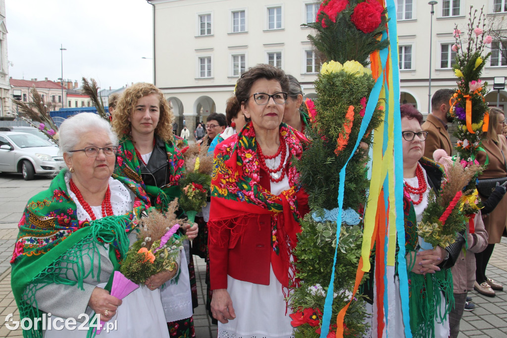 Poświecenie palm i rozstrzygnięcie konkursu w bazylice