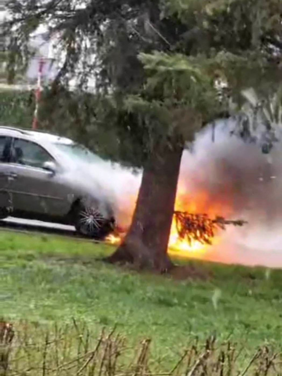 Gorlice. Pożar samochodu (03.04.)