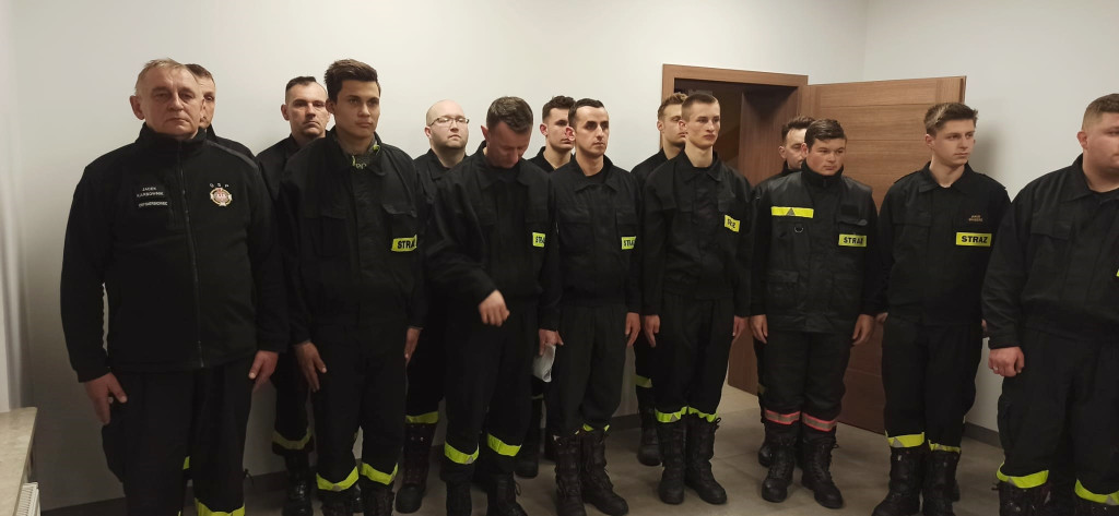 Złożenie przyrzeczeń przez druhów z OSP
