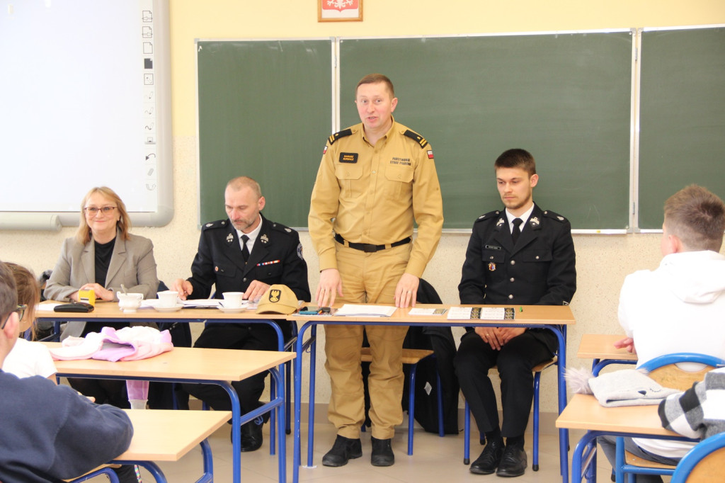 Eliminacje Turnieju Wiedzy Pożarniczej w Bieczu i Sękowej
