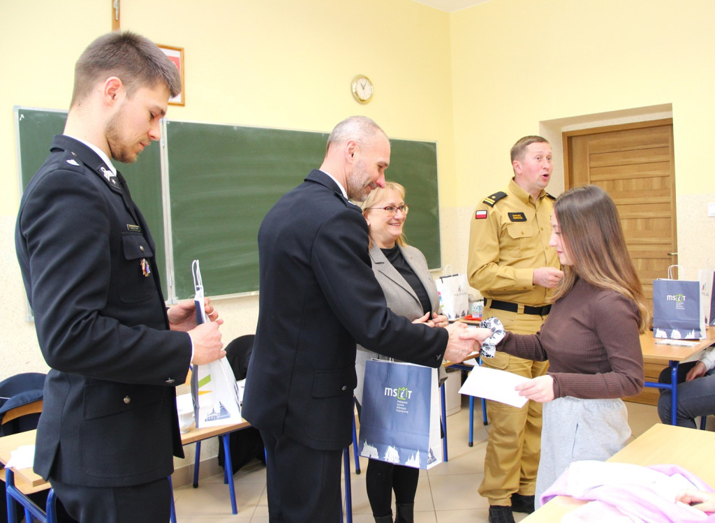 Eliminacje Turnieju Wiedzy Pożarniczej w Bieczu i Sękowej