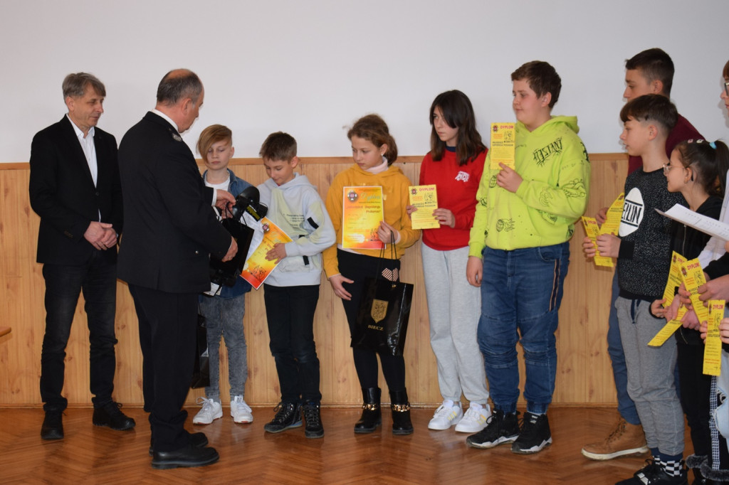 Eliminacje Turnieju Wiedzy Pożarniczej w Bieczu i Sękowej