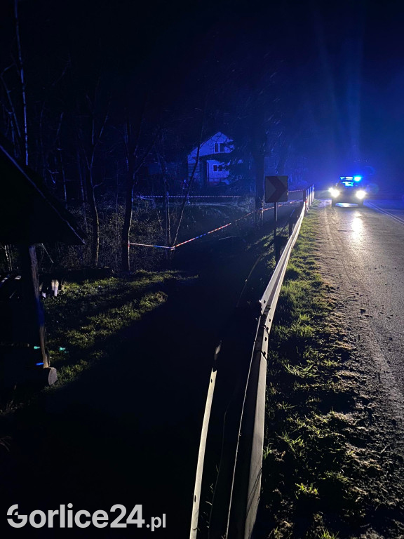 Binarowa. Porsche wpadło do potoku