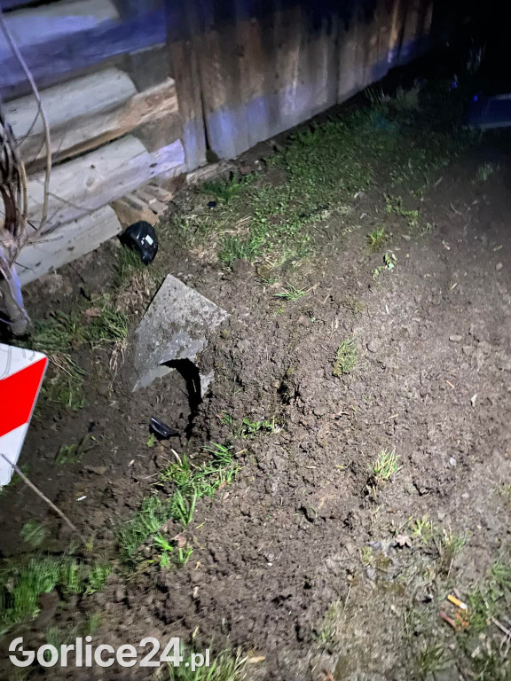 Binarowa. Porsche wpadło do potoku