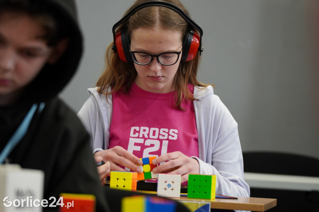 Kostka Rubika. Mistrzowski Turniej w Speedcubingu
