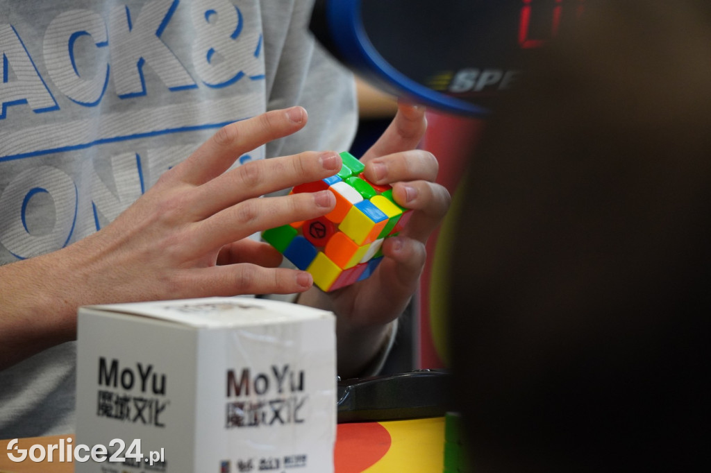 Kostka Rubika. Mistrzowski Turniej w Speedcubingu