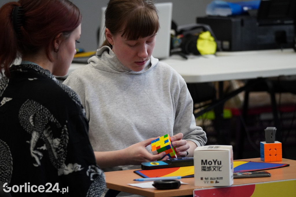 Kostka Rubika. Mistrzowski Turniej w Speedcubingu