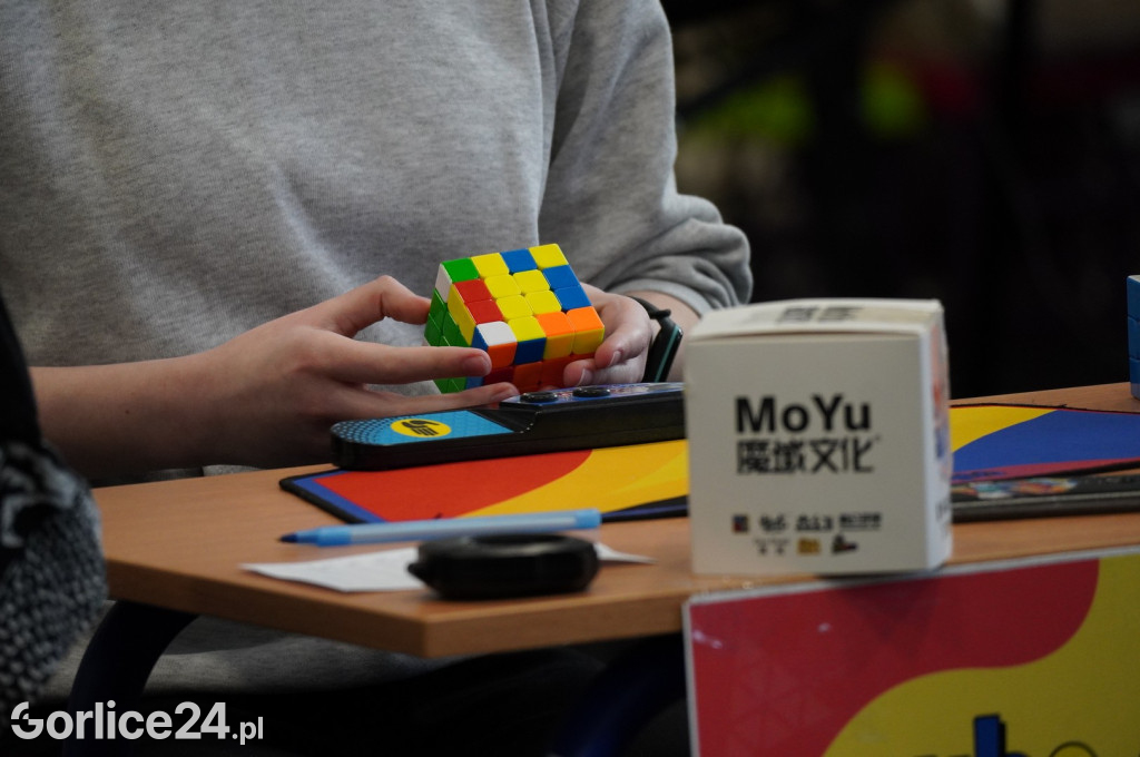 Kostka Rubika. Mistrzowski Turniej w Speedcubingu