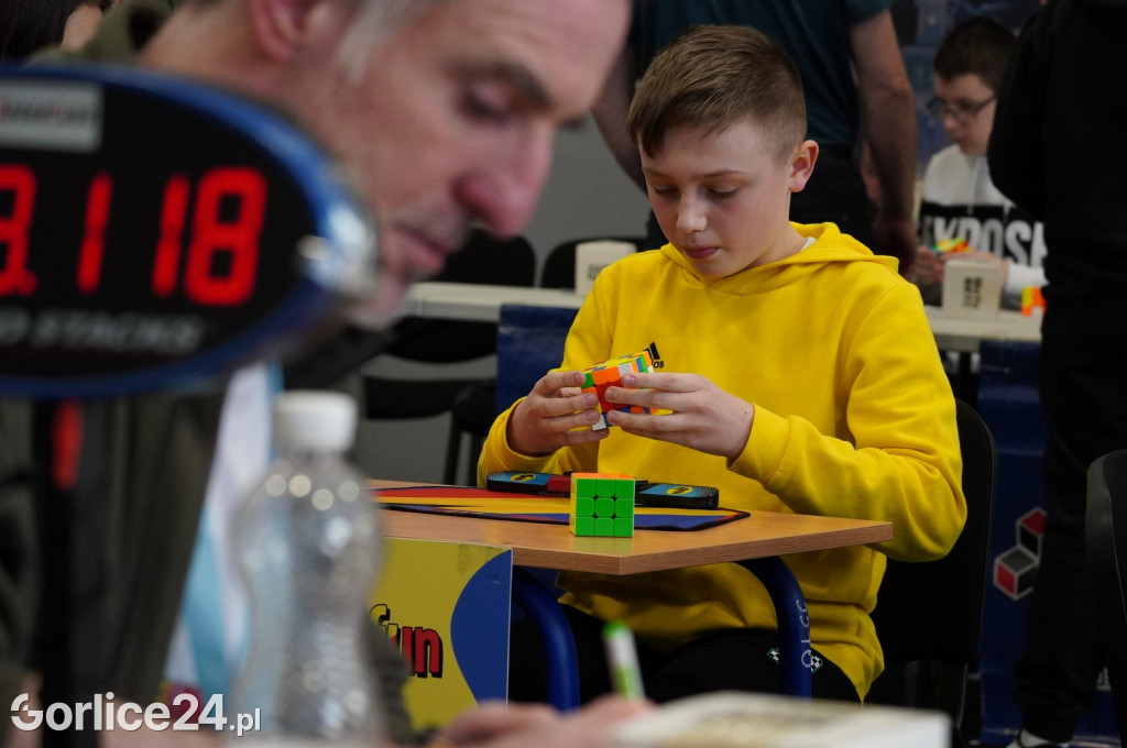 Kostka Rubika. Mistrzowski Turniej w Speedcubingu