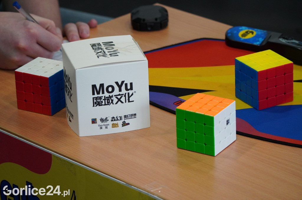 Kostka Rubika. Mistrzowski Turniej w Speedcubingu