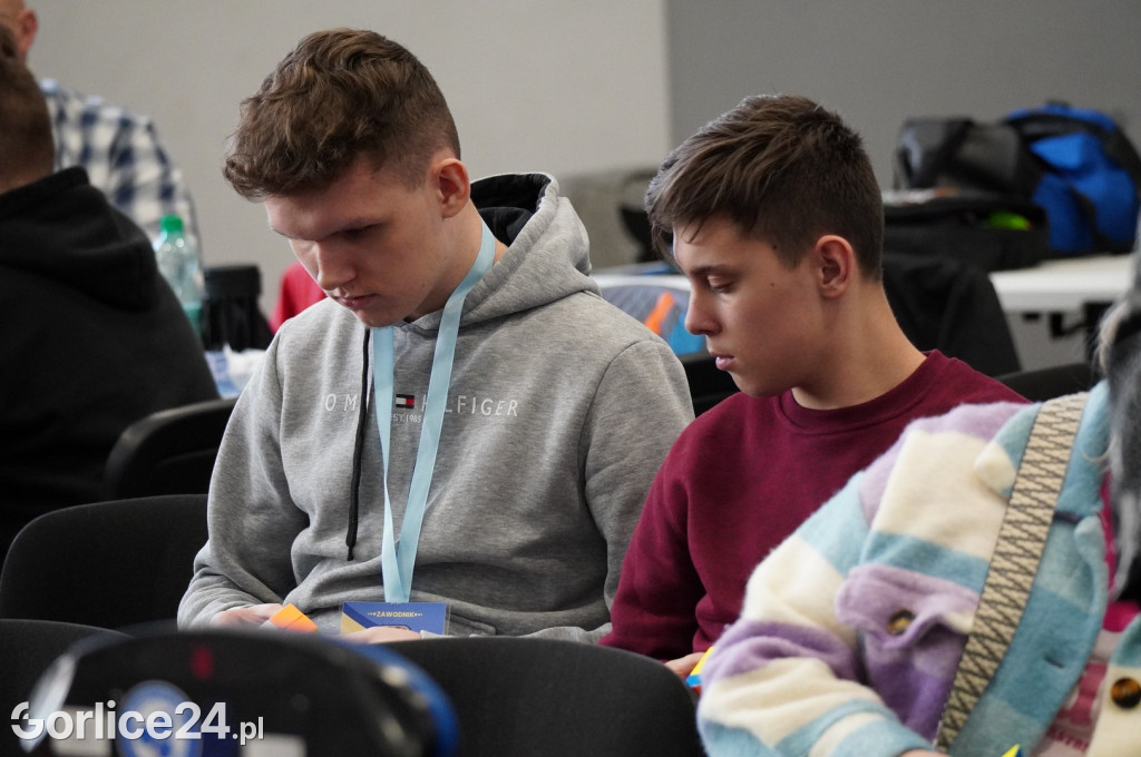 Kostka Rubika. Mistrzowski Turniej w Speedcubingu