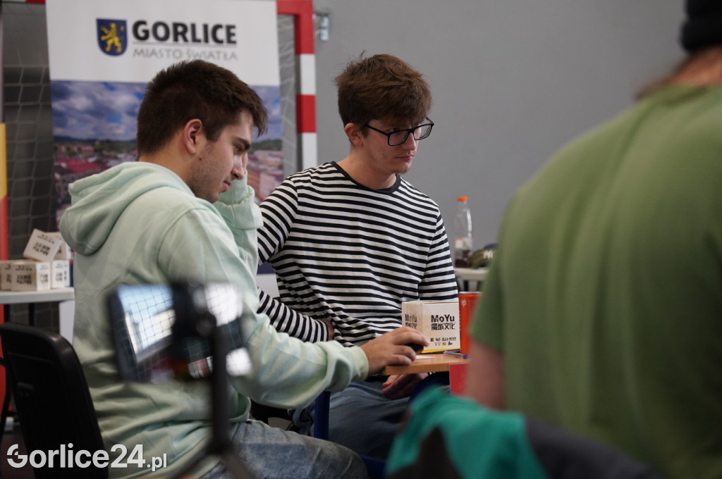 Kostka Rubika. Mistrzowski Turniej w Speedcubingu