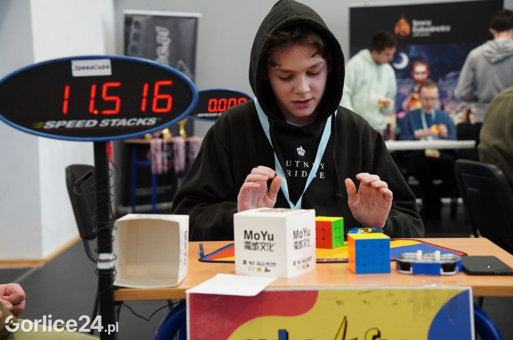 Kostka Rubika. Mistrzowski Turniej w Speedcubingu