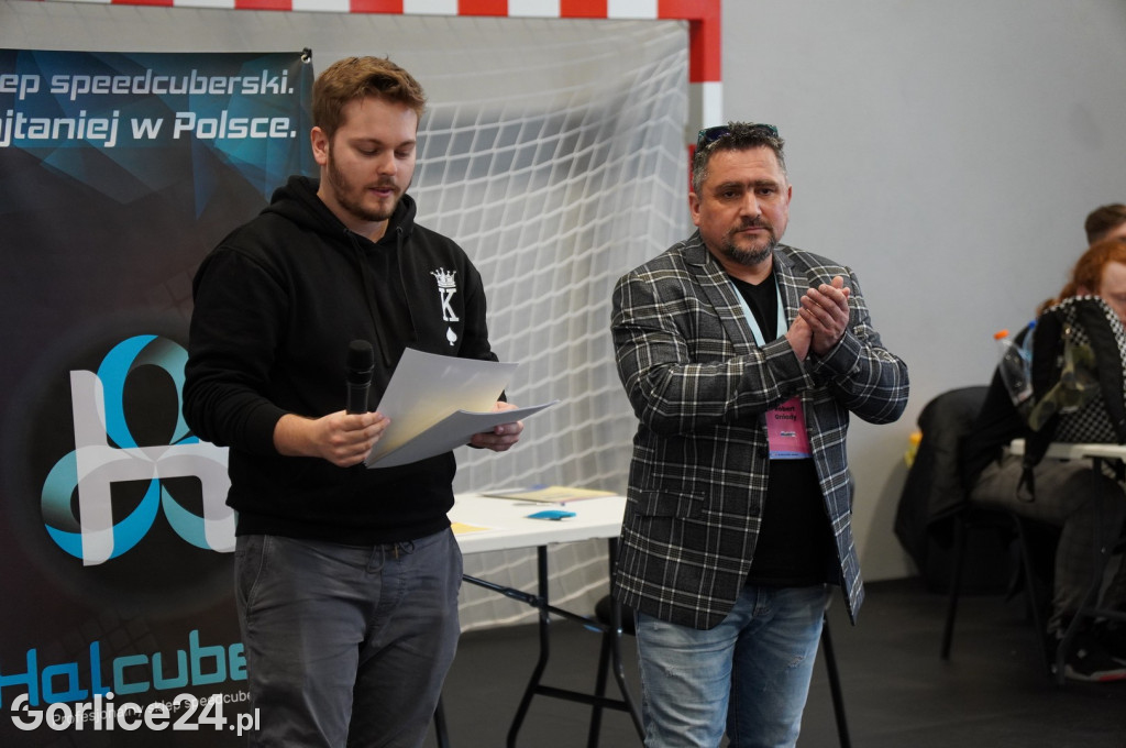 Kostka Rubika. Mistrzowski Turniej w Speedcubingu