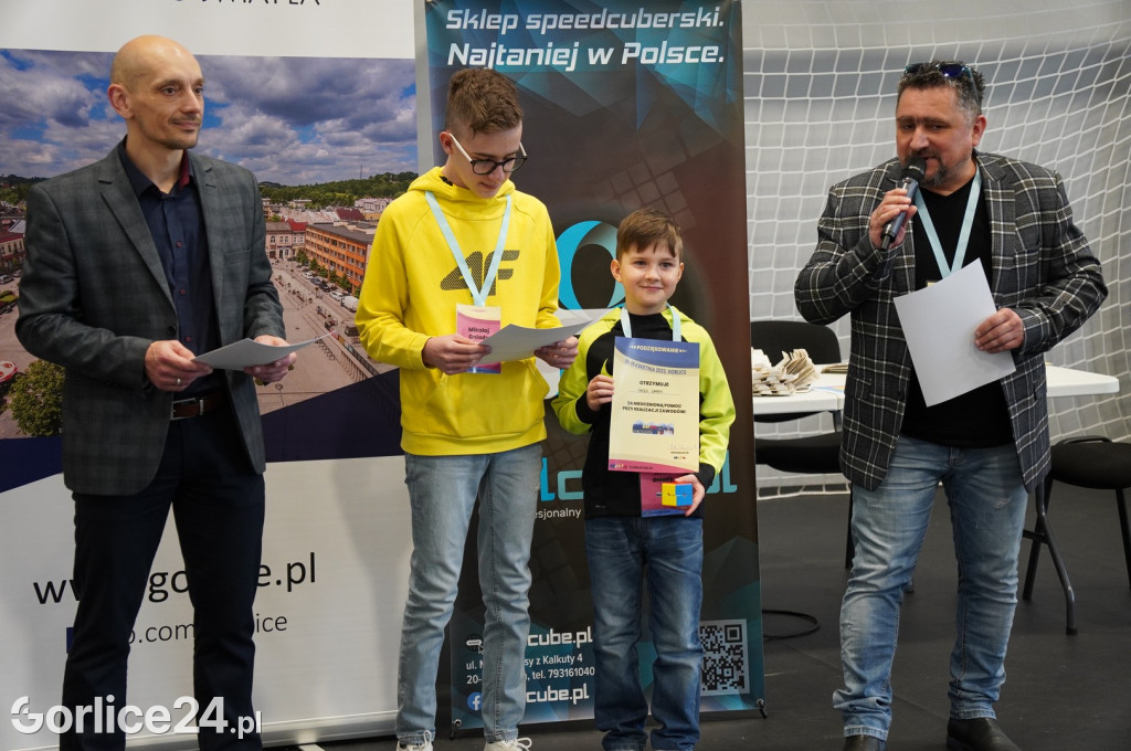 Kostka Rubika. Mistrzowski Turniej w Speedcubingu