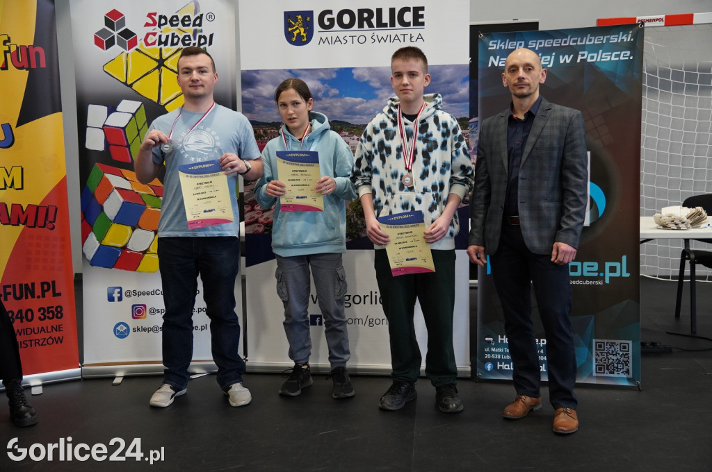 Kostka Rubika. Mistrzowski Turniej w Speedcubingu