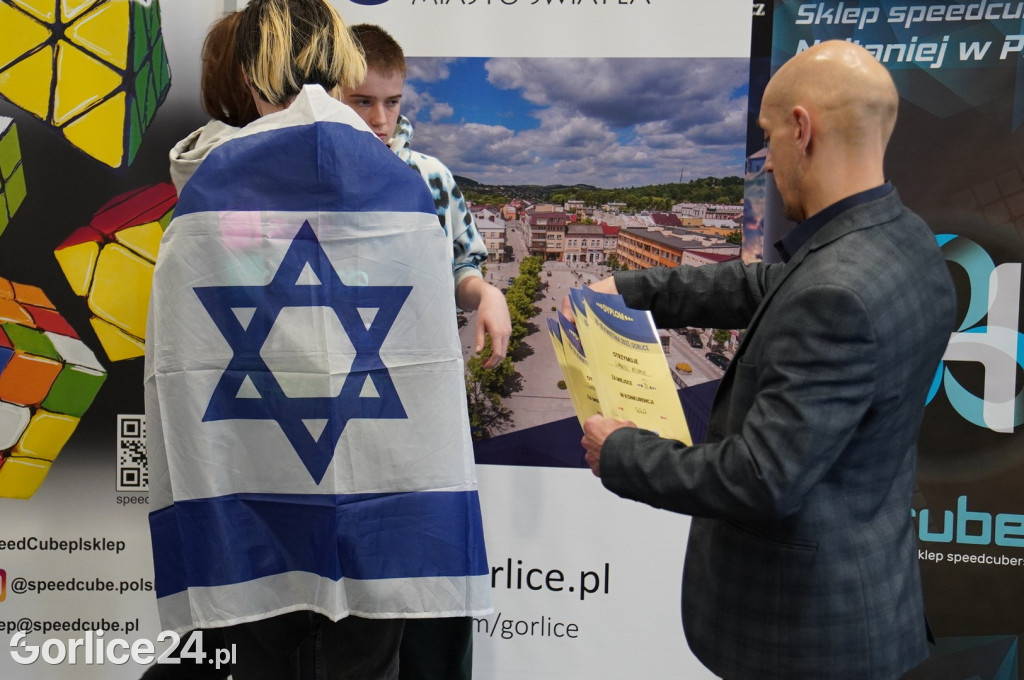 Kostka Rubika. Mistrzowski Turniej w Speedcubingu