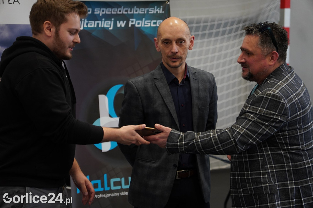 Kostka Rubika. Mistrzowski Turniej w Speedcubingu