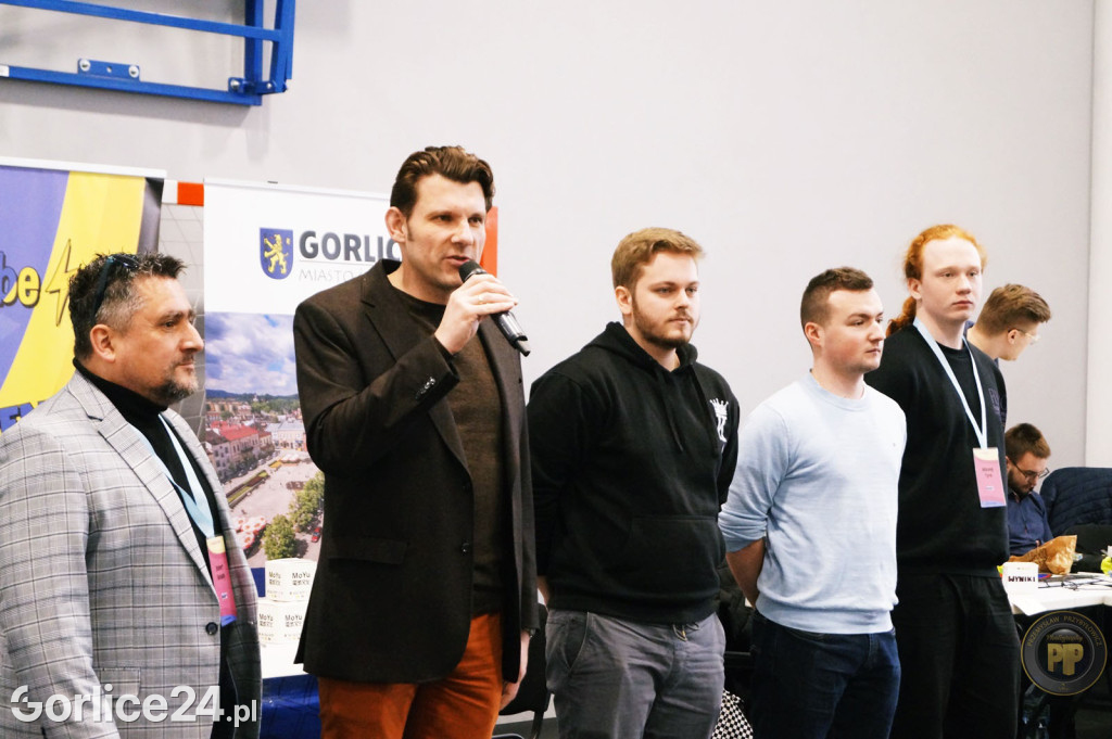 Kostka Rubika. Mistrzowski Turniej w Speedcubingu