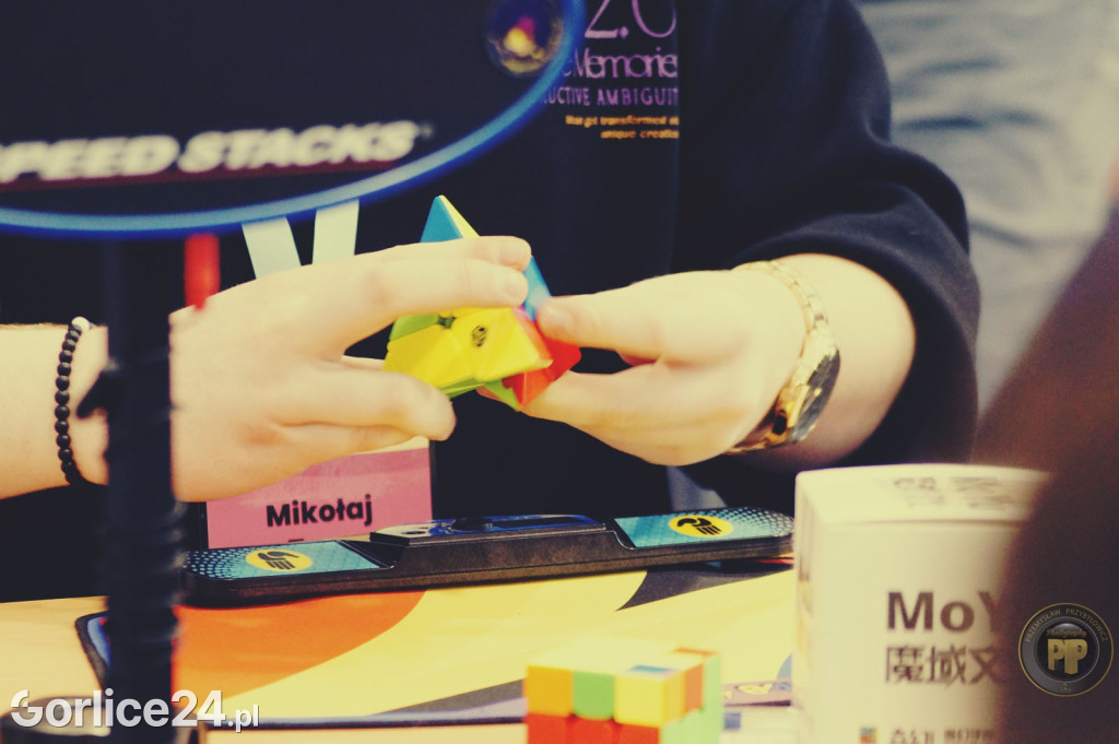 Kostka Rubika. Mistrzowski Turniej w Speedcubingu