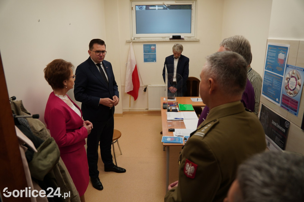 Gorlice. Wojewoda na starcie kwalifikacji wojskowej.