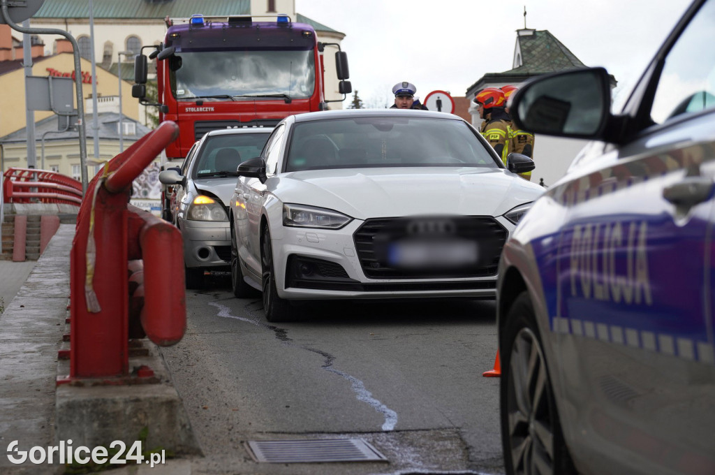 Kolizja trzech osobówek na Mickiewicza (26.04.)