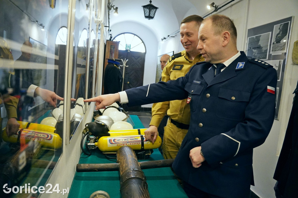 Strażacy mają swoją wystawę w Muzeum PTTK (28.04.)