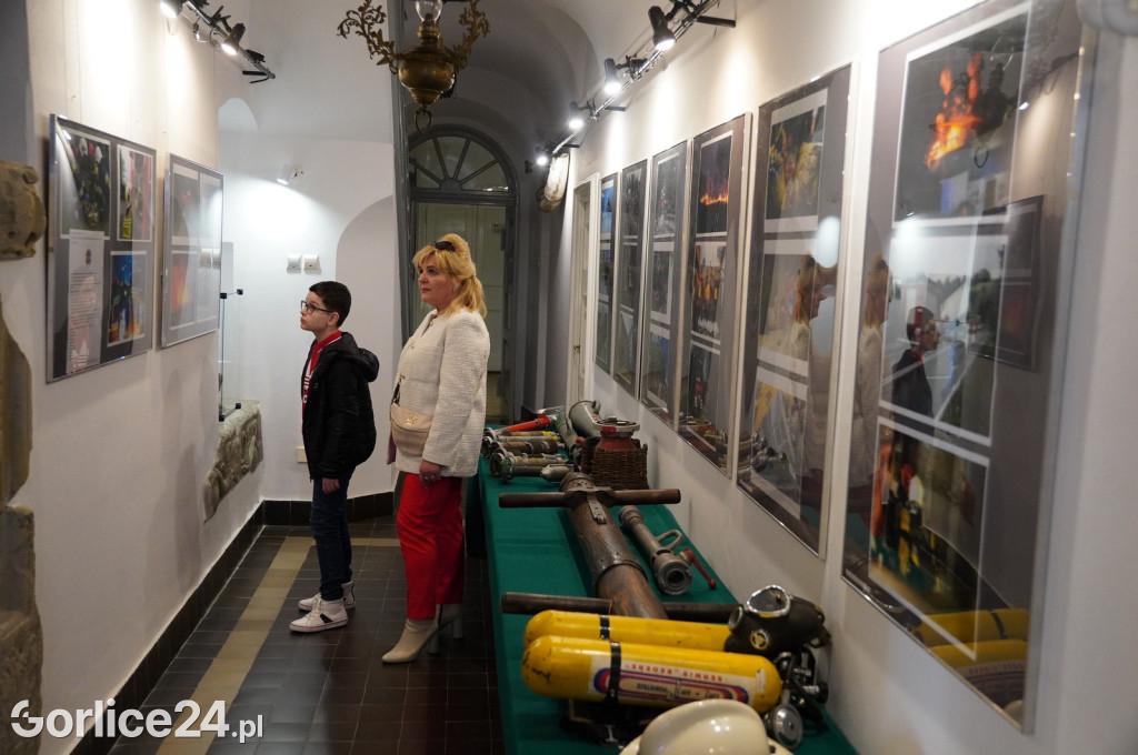 Strażacy mają swoją wystawę w Muzeum PTTK (28.04.)