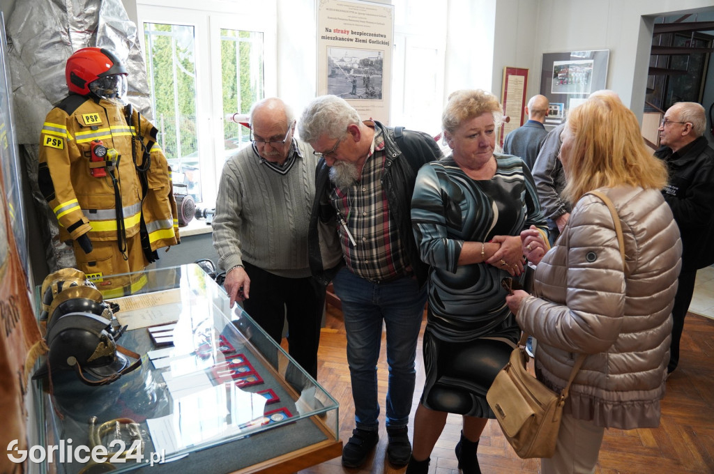 Strażacy mają swoją wystawę w Muzeum PTTK (28.04.)