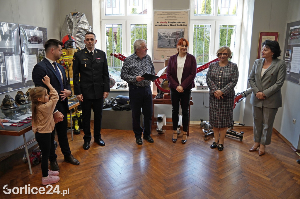 Strażacy mają swoją wystawę w Muzeum PTTK (28.04.)