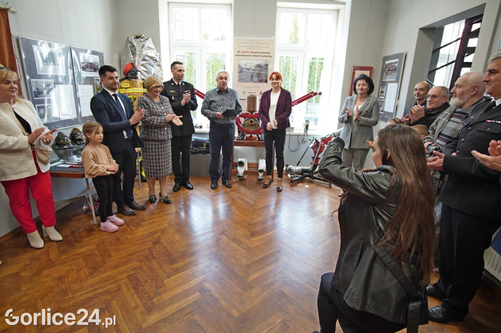 Strażacy mają swoją wystawę w Muzeum PTTK (28.04.)