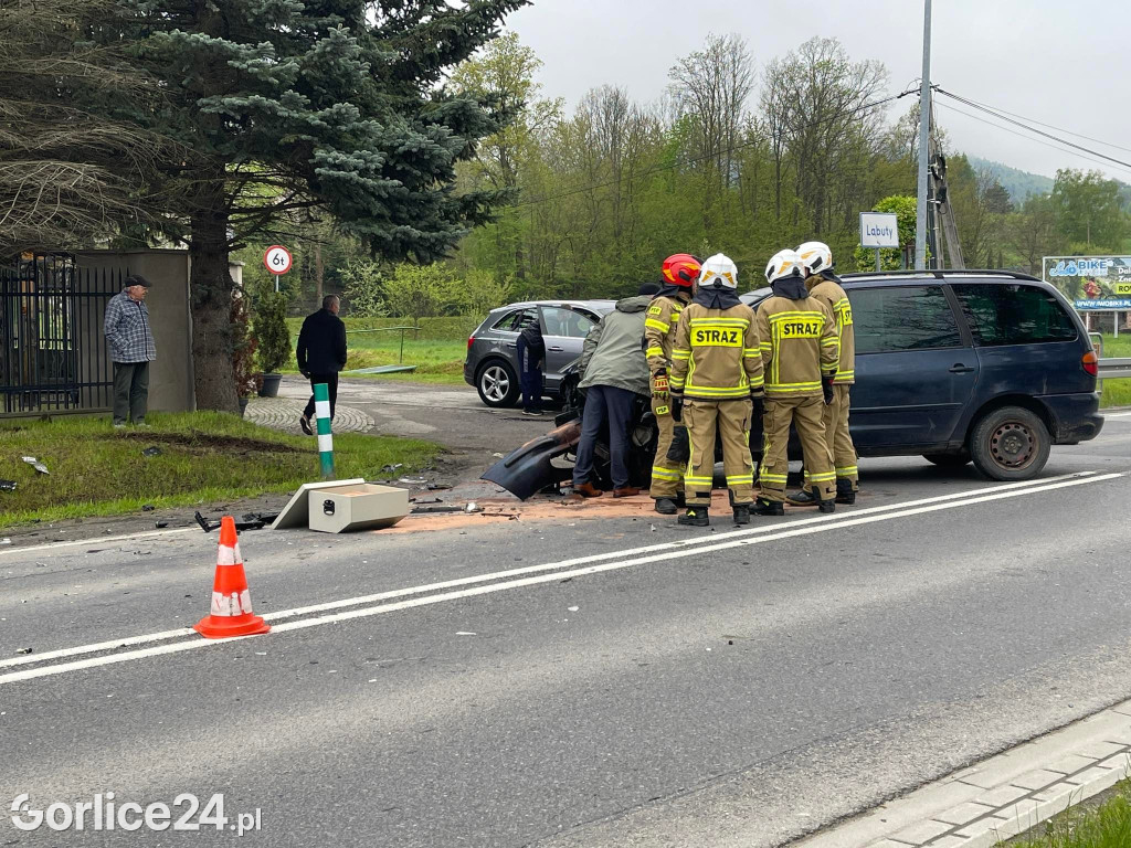 Szymbark. Zderzenie osobówek na DK28 (07.05.)