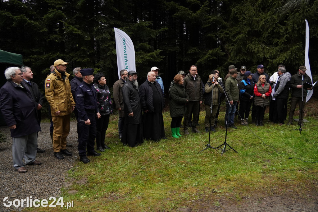 Magura Małastowska. Sadzenie lasu im. Jana Pawła II